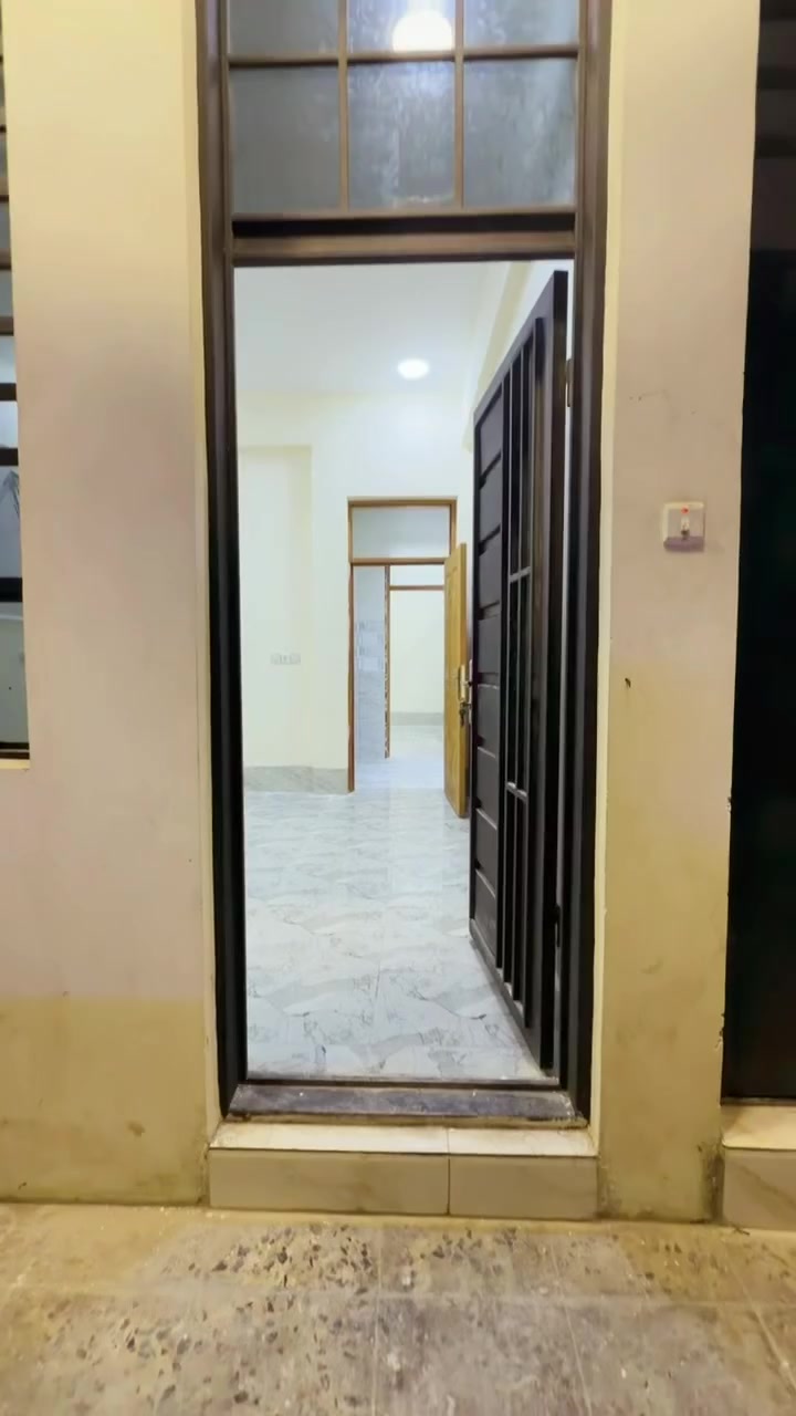 السلام عليكم
       مشتمل ارضي للإيجار في حي الجوادين 
جديد وجاهز للسكن للاستفسار اكثر المراجعة مع
مكتب ارض الجوادين او الاتصال ***********
