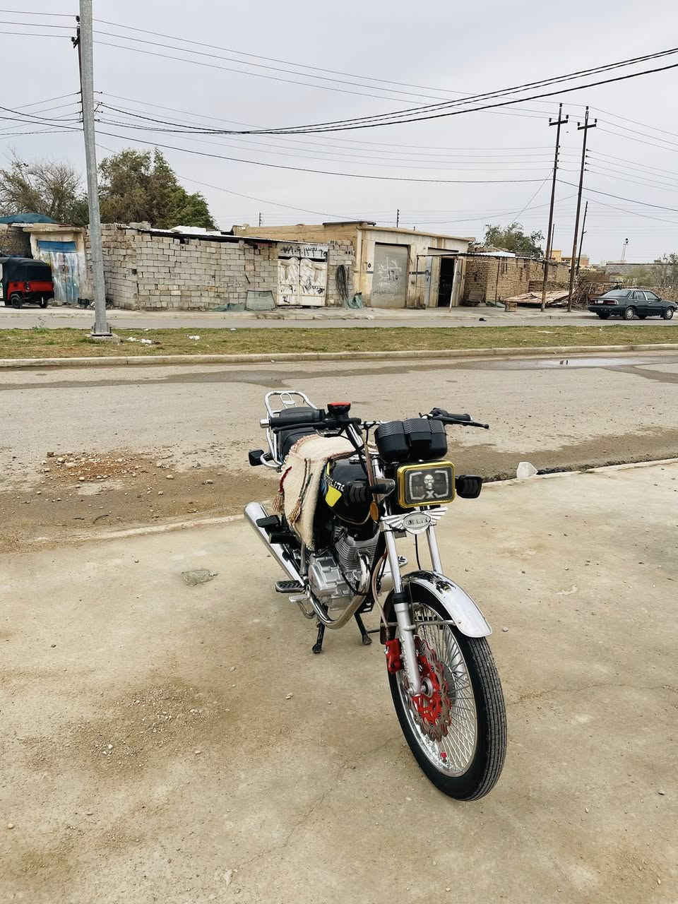 سلام عليكم تايكر 2025 بس شاشه مالته محترك كلشي مابي 600 وبي مجال ‭٠٧٨٧ ٤٦٧ ٨٦٩٧‬
