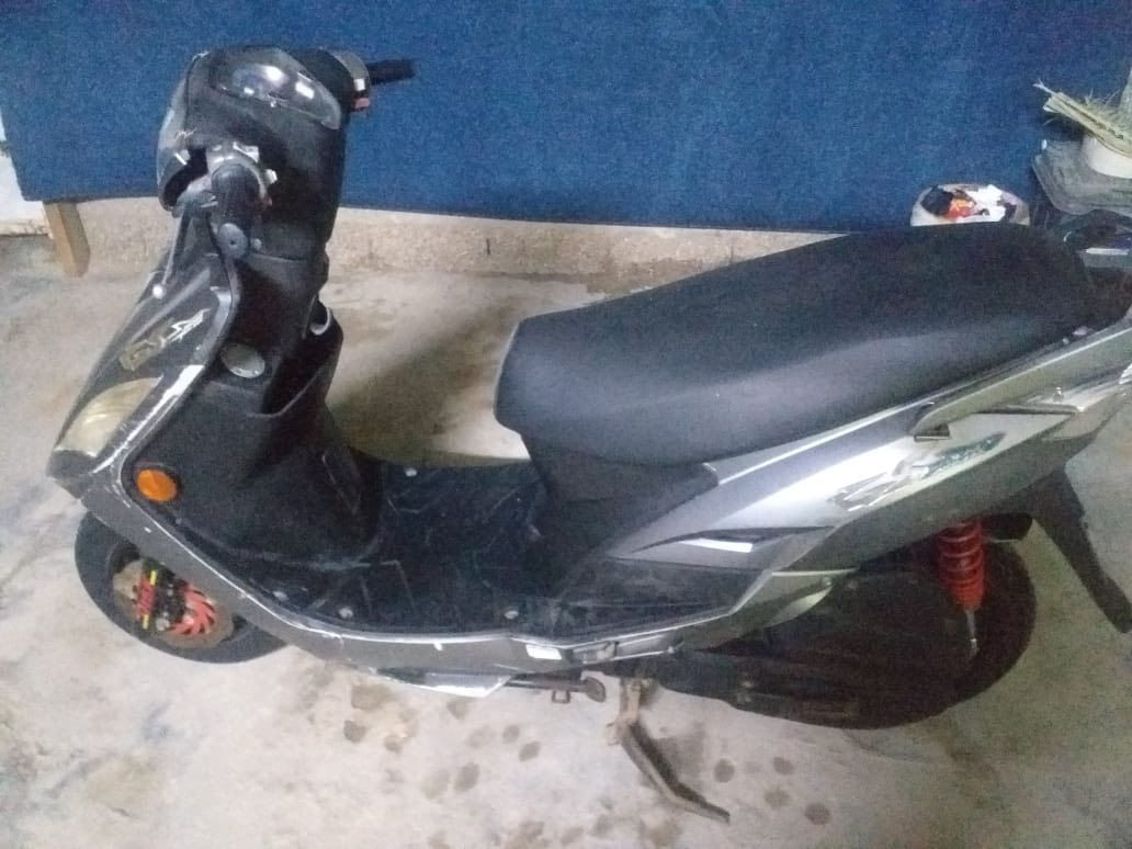 دراجه كامكو للبيع 
الدراجه ختم واحد ويه المكينه 
الدراجه ما مفتوحه مكينه لك 
دبل امامي خلفي شغال 
لايت امامي شغال 
اصطاب خلفي شغال 
عداد كيلو متر شغال 
دراجه على الابلاد  

سعره ٦٠٠ الف 

رقم ***********
