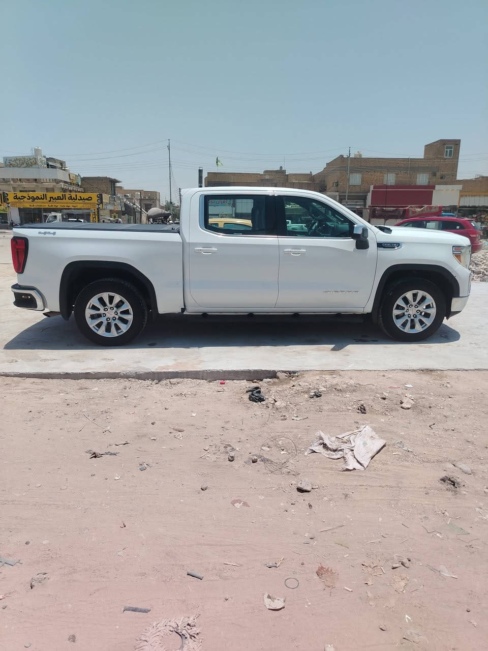 سلام عليكم
جمسي سيره موديل 22 سياره فول ماعده فتحه مابيهه دفع رباعي مكينه 8 سلندر
5 و 300 كير تعليك السياره جاهزه ماناصه برغي راعيهه بغداد مكان سياره ذي قار مركز المحافظه سعر 270 ستفسار اتصل ***********
غير متواجد عل فيس
