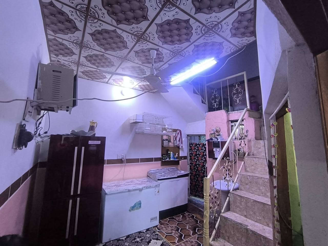 السلام عليكم
بيت للبيع مساحة 160 متر البيت يحتوي ع استقبال 6*4 و ومطبخ 4*4 وغرفه نوم 5*4 وغرفه قاط ثاني 6*4. صاله 6*4. وصحيات داخلية البيت نضيف فول سيراميك بيت طابو زراعي البيت قرب مدرسة سومر اهلية البيت فول خدمات ماء كهرباء تبليط و ايناره. الاتصال ***********
