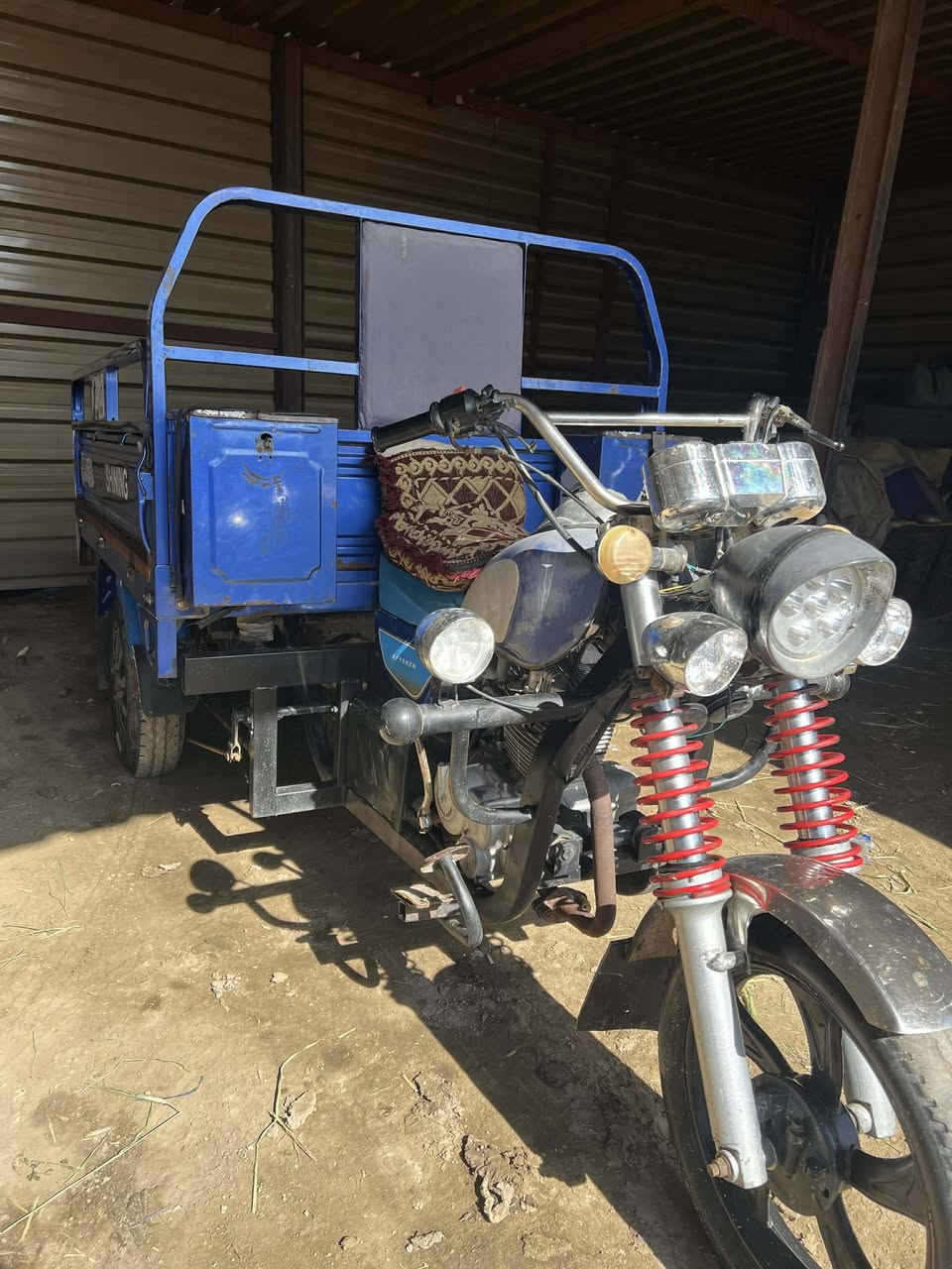 السلام عليكم
ستوته للبيع جمره فحل نجفيه ستوته نضيفه محرك وكهربائيات جاهزات نگره سلف شاصيها جديد ما عدا مخليلها راسطه تقويه للرگبه _مداور مباشر من الوكيل 

موديل ٢٠١٧_ستوته جديده 
مهناويه_عگر_قرب مدرسه الخالديه
السعر:مليون و ٣٠٠ وبيها مجال للشراي
المو شراي لا يتصل

***********
