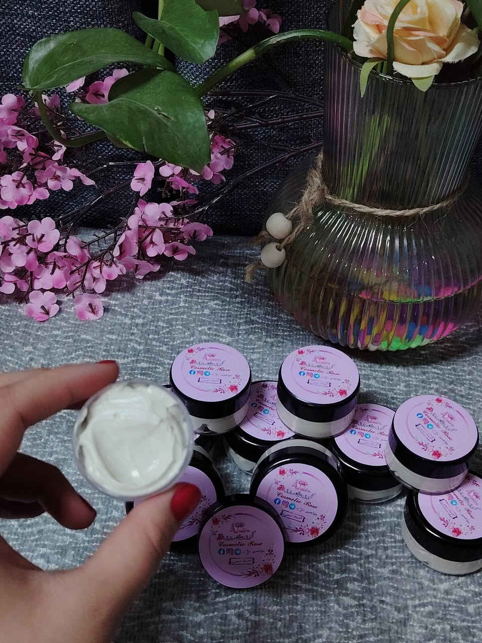 ✨ خلطة العناية بالبشرة مع الصابون الخاص ✨

دللي بشرتج بعناية مميزة تعطيها جمال ونضارة واضحة.✨

خلطتنا تساعد على التخلص من التصبغات وتساهم في التقليل من الحبوب وآثارها، وتمنح البشرة إشراقة ونضارة طبيعية تخلي الوجه يبين أنعم وأجمل.✨

ويجي وياها صابون خاص للبشرة يساعد على تنظيف الوجه بلطف ويعزز إحساس النظافة والانتعاش.
خلي بشرتج تحچي عن جمالها ونضارتها ✨

📩 للطلب أو الاستفسار راسلونا خاص.


**إذا كنت صاحب هذا الإعلان وتريد حذفه لأي سبب، رجاءا أرسل رسالة إلى الدعم الفني**