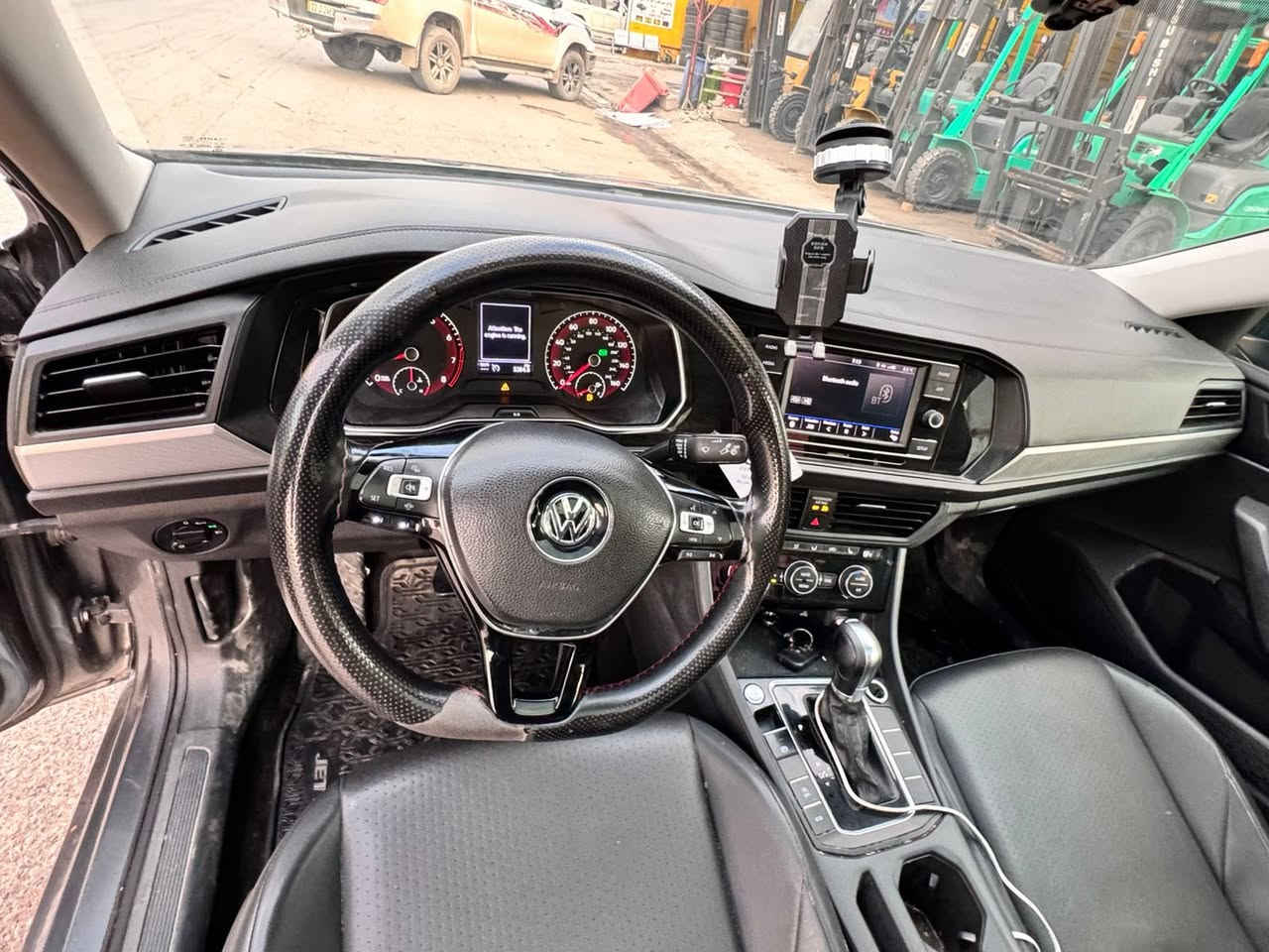 جيتا 2019 فووول مواصفات
فتحة سقف
 كشنات جلد
بصمة 
محرك 1400 تيربو 
محرك وكير بشرط 
السيارة بدون بارد وبدون معجون
 صبغ  3 قطع 
دواخل بشرط 
صورة الحادث موجودة بالمنشور 
السيارة خير من الله 
السعر 134ورقة  

عنوان السياره أربيل ***********
