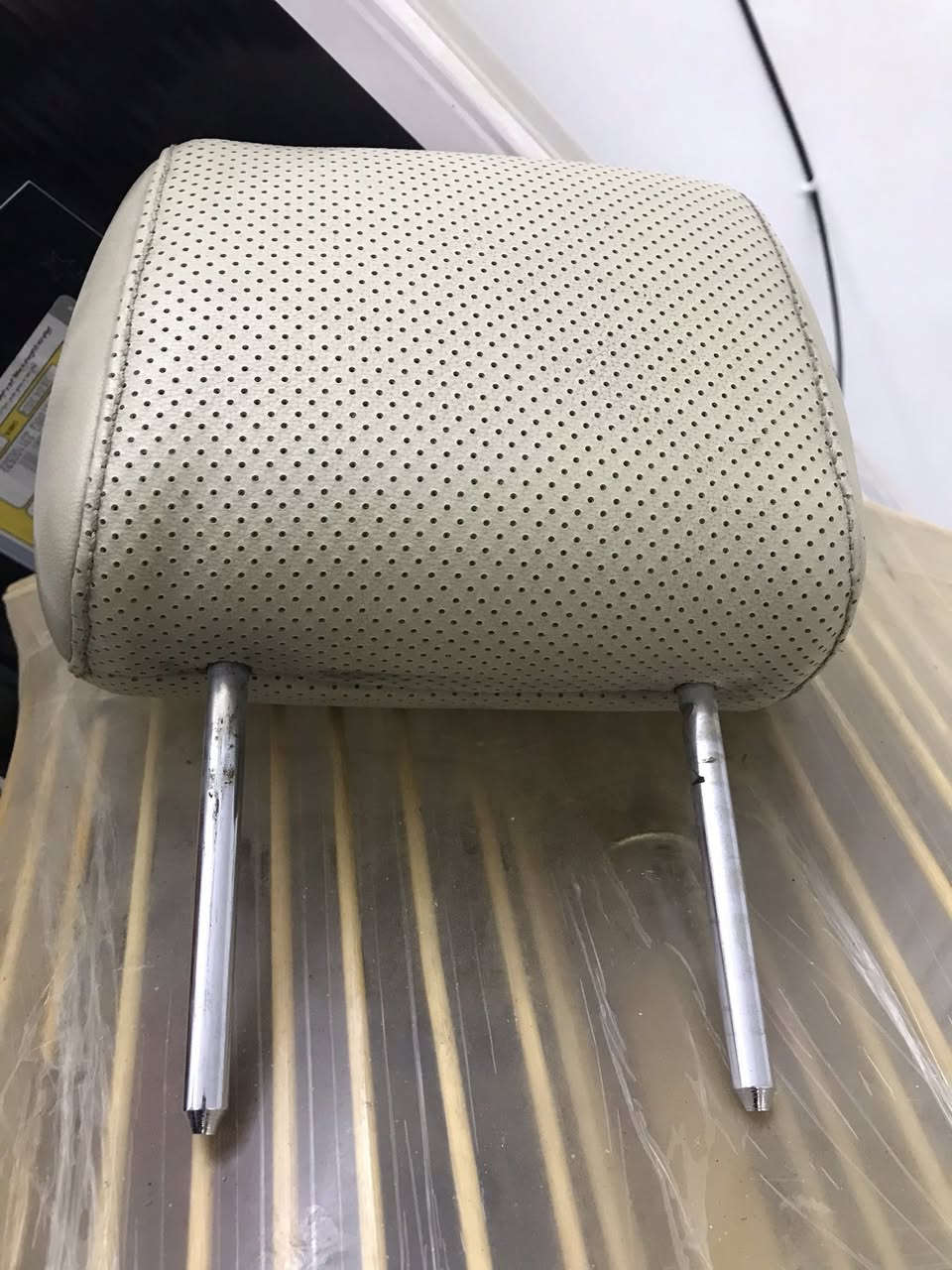 بك لايت اليمنه بلادي مال سياره بس بي كسر كلش صغير مثل مموضح بلصوره ب ١٥ قفل قفل
وعندي تجوه هم 
عنوان الشعب 
اتصال *********** واتساب
