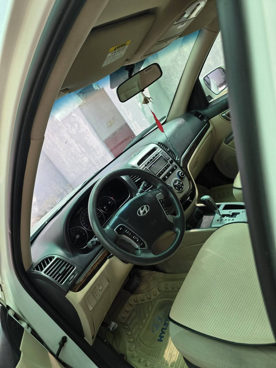 سنتافي
كفاله مديل 2012 البيع 

اربيل مواصفات فول ماعده البصمه 
محرك ٤ سلندر 

السعر ١٤٥ رقم ***********
