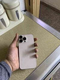 ايفون 16 برو ماكس 650  الون ذهبي  الجهاز نضيف  نموذج M شرق اوسط ذاكره ...