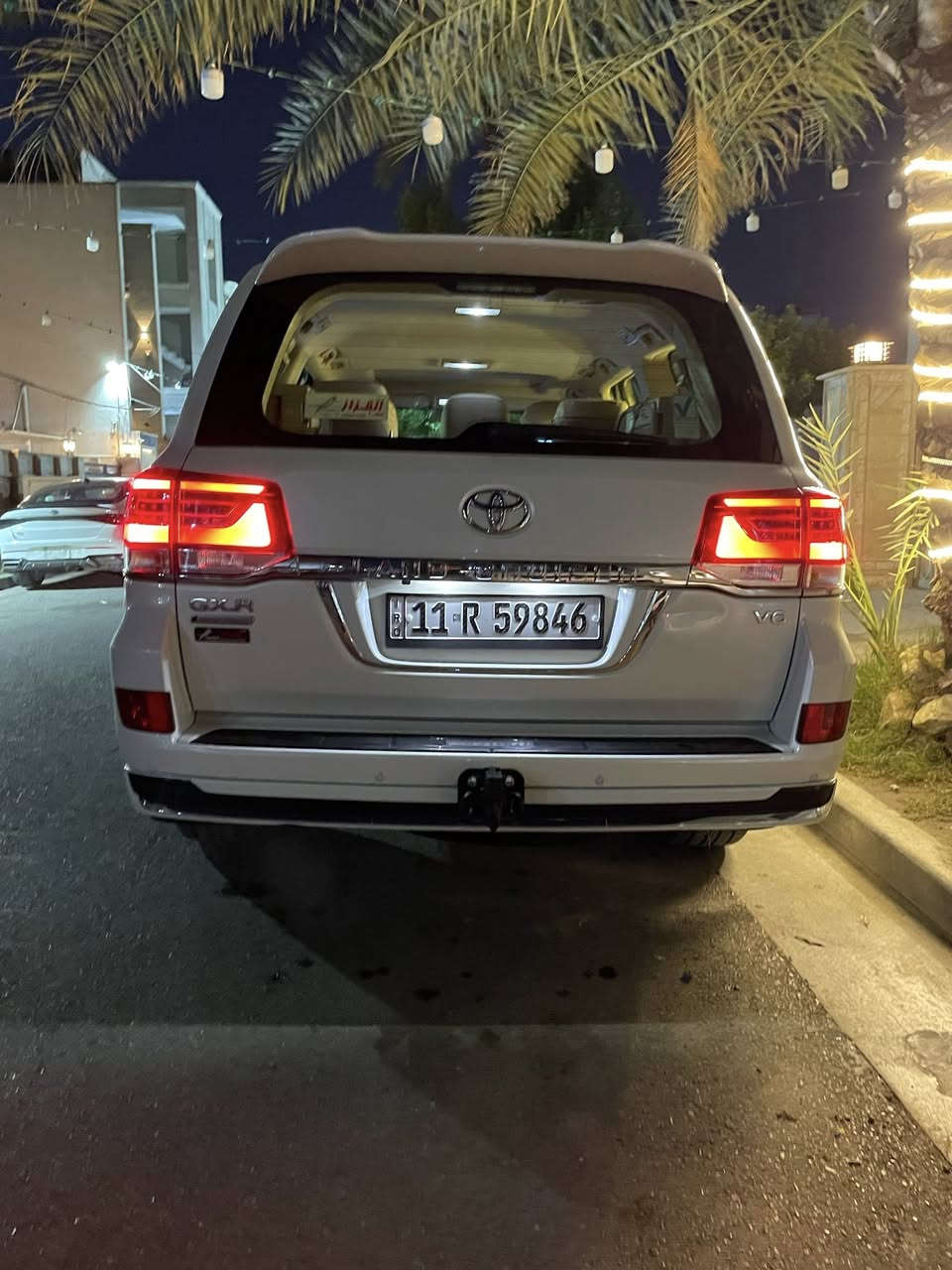 السلام عليكم لاندكروز 2019  كراند تورنك وكاله ساز
كير محرك كفاله 
سياره بيه 3 أماكن بارد على كد إصبع  باقي كفاله 
رقم بغداد جديد هزه وفحص جديد 
تحويل ثاني يوم
سونار موجود بل منشور 
 كراند تورنك سازكامل مواصفات 
عليها ادامه كامله بشركة ساز
تخم تاير جديد 
محرك 6 سلندر 4000
8 أرباك
شاشه ليزرية العدادات ‏
تشغيل عن بعد
‏مرايه جانبيه قلاب
لايت اسود بلاد
‏دوسات لزيريه 
‏‏- دفع رباعي
‏‏- هوك بلادي 
‏‏- نظام مانع للانزلاق و 
‏‏النظام المساعد على نزول المنحدرات 
‏‏- تشغيل بصمة 
- خمسه بصمات ابواب
- باب خلفي كهرباء بلادي 
‏‏- دخول ذكي
‏‏- مثبت سرعة
‏‏- فتحة سقف
‏‏- تحكم دركسون
‏‏- شاشة ملاحة باللمس
‏‏- كاميرا خلفية 
‏‏- بلوتوث
‏‏- مشغل CD
‏‏- منفذ AUX & USB
‏‏- مقاعد جلد 
‏‏- مقاعد كهرباء
‏‏- مرايا شفط
‏‏- اشارات بالمرآة
‏‏- كشافات ضباب
‏‏- زراك لايت 
‏‏- فرامل مانع للانزلاق
‏‏- حساس امامي خلفي 
‏‏- طفايه حريق بلادي
-ثلاث شاشه 
مكان سياره بغداد شارع فلسطين 
الاستفسار الاتصال
***********
