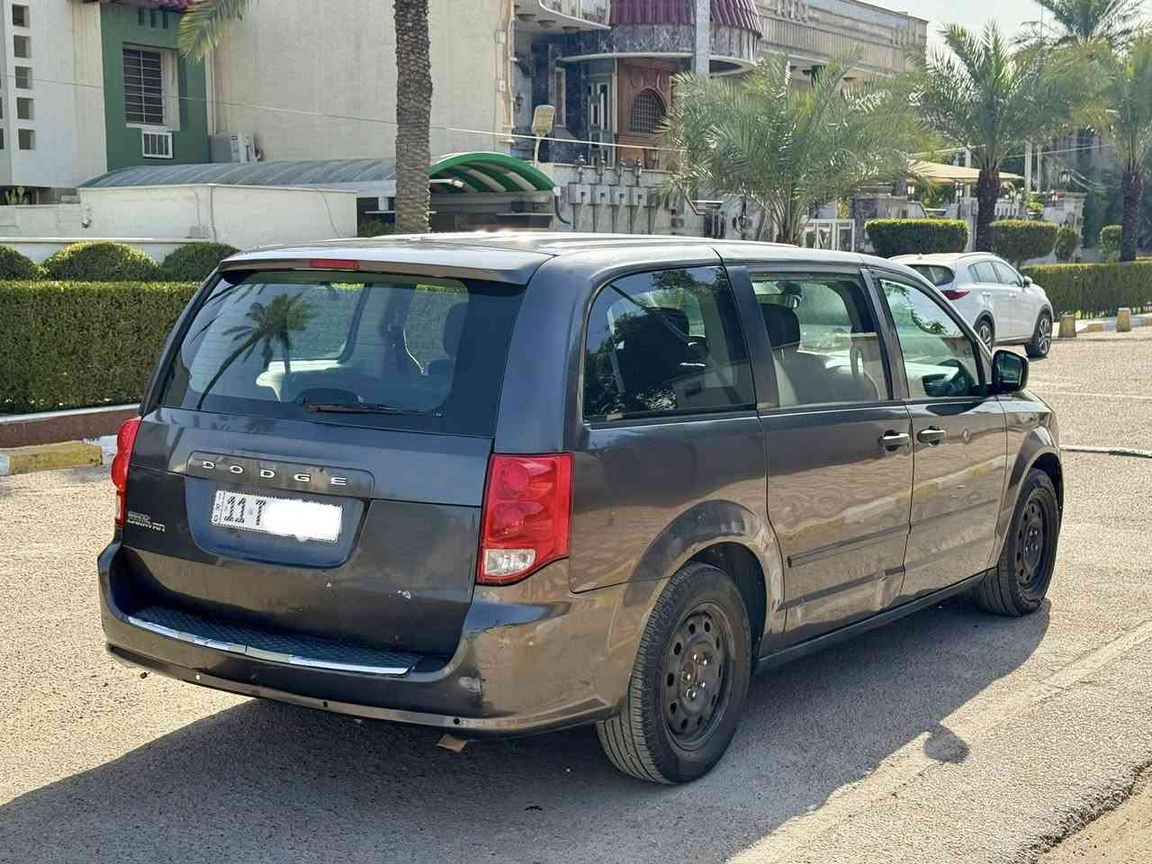 دوج كرفان 2015
وارد امريكي حادث جاملغ وبنيد فقط بدون دواخل 

مكينه 6سلندر 3600
مكينه كير كفاله 
تبريد ثلج 
تحكمات ستيرن جهتين 
تثبيت سرعه 
عدد الركاب 7
كشن منفصل 
تخم تاير 
صدر جديد 
السياره جديده وجاهزه مابيهة اي نقص 
معروضه 128وبيهة مجال حق الجيه
عنوان بغداد شارع فلسطين 
***********
