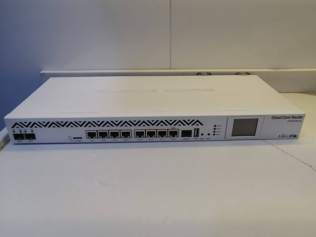 1036  10G
1036 4d SFP

1009 10G
    
                                                                      3011.      

                                                                        4011 

CRS 326

سسكو 16 بورت. A.c

هب تيبلنك 24 بورت A.C

كونفيرتر. زوج مع المحوله مع SFP

هبات  5 بورت ميكا كل البورتات

الاسود كيكا كل البورتات

سكتر تيتانيوم 2.4

                                           

                                             

                                                       روكت M2 XW

   
 M5 M2                        عدد 5 قطعه نضيف

 912 M2

                                                          

                                                         

                                               
                                                           
 عاكس مكزما 850

مكزما 950

بلوستروم.    950

فاربر. 1000

912 6g قطع جدا جديده
زوجين 

بور بيم  عدد قطع نضيفه جدا

 

سويج 1036 بلاص جديد بالكارتون

2011 شاشه

سويج سسكو 2965

سسكو 24 بور 2 G

سكتر  زاويه 120  عدد  قطعه مع اسميات 

سكتر مع 912 عدد  

5g 912

دش 30 زوج

دشات ميموسا زوج

انتي نويز 26

انتي نويز 23

 راك   6 مع  ڤان سيار مع باج بنل

راك 9u

راك 4u
 

متوفر توصيل لكل محافظات العراق
***********

ضمان فحص وتشغيل

ملاحظه ملاحظه:::

متوفر اتصال او وتساب فقط فقط
