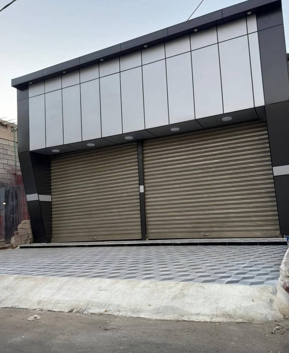 محلات عدد ٢
على مساحه ١٢٥ متر مربع 
جنس العقار ( ملك صرف ) 
تحويل ثاني يوم
الموقع 
ديالى / بعقوبه / التحرير / الجاهزة 
في الشارع الرئيسي التجاري 
مقابلهن تقاطع 
مؤجرات بأيجار شهري ٩٠٠ الف شهريا 
للاستفسار 
***********
