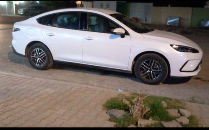 سلام عليكم
BYD 2025
رقمها اربيل وباسمي ماشية5000على وضع الشركة بيها شخط جوة قبق الشحن. رقم الهاتف،***********
سعرها21.500  دينار عراقي والسيارة ويل كب وليس ويل عادي

