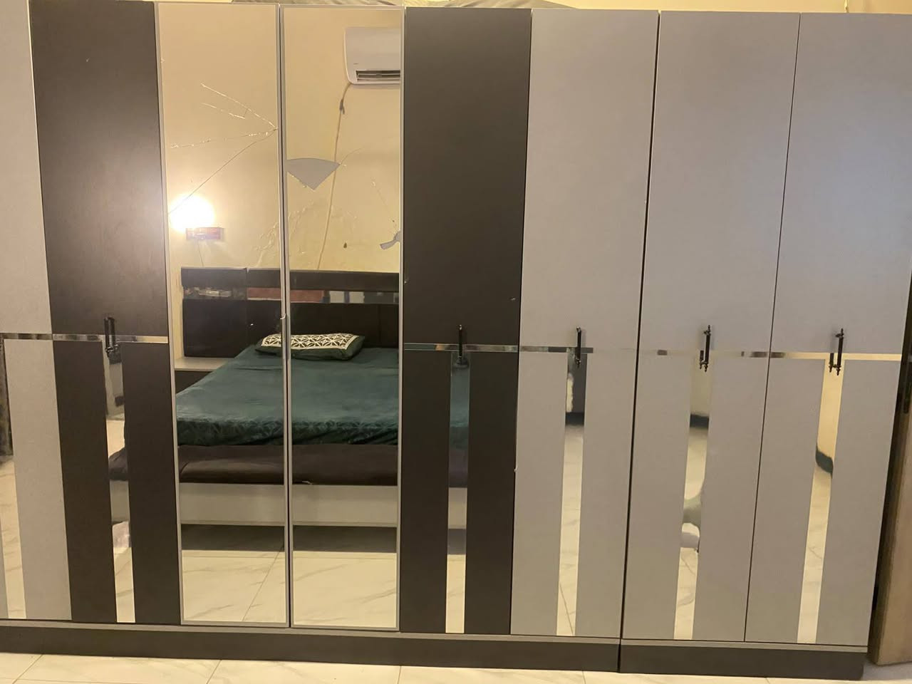 غرفه تركيه البيع بيها اضرار مو كلش هواي متواجد بس بالفيس مكاني بغداد 
السعر خاص رجاء


**إذا كنت صاحب هذا الإعلان وتريد حذفه لأي سبب، رجاءا أرسل رسالة إلى الدعم الفني**