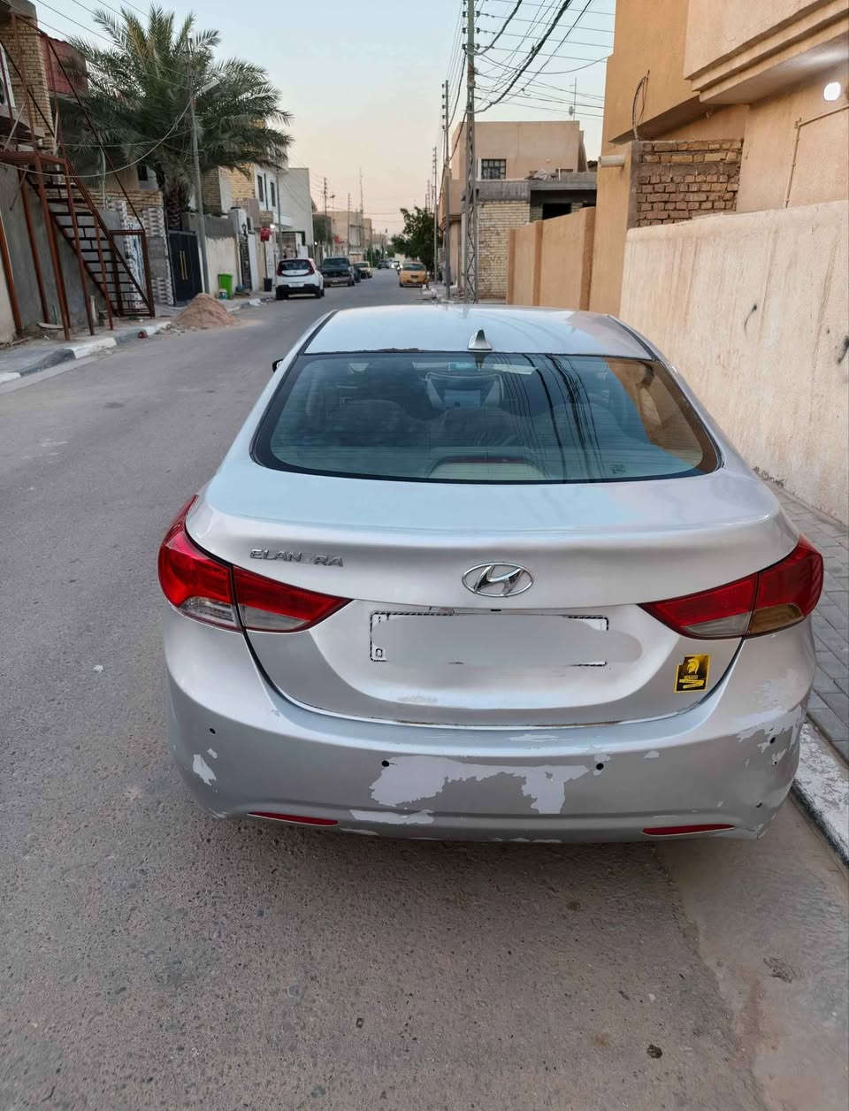 النترا مضلع موديل 13 
مكينة دوش 1800
تبريد يخبل حدادية توني نافضها مكينة كير كله تمام ماعدا الكشر مصبوغة عام وبيها قطع تبديل 
رقم إنكليزي بابل سنوية ل29 مكاني كربلاء
السعر 75 
*********** كربلاء, العراق
