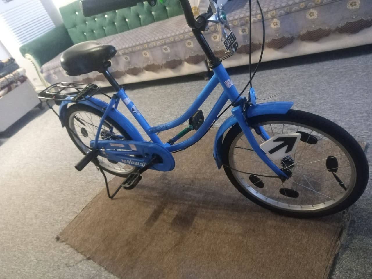 بسكل البيع السعر152و بي مجال بطه حجم عشرين الموقع  حي البعث شارع ستين رقم  الهاتف ***********
