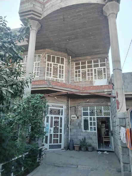 دار للبيع منطقة النور خلف الصناعة الاولة مساحة البيت 210واجها 7النزال
25 سند 25 زراعي طابو استقبال ومطبخ صالة غرفة قاط الثاني 
نفس الجوة الصطح كاشي الاسفسار على الرقم *********** 85 وبي مجال سعر
