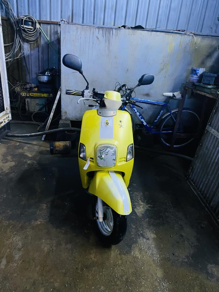 سلام عليكم بوليس داخل كريمي دراجه حلوه وناعمه ماينسمع صوتها شعله معدل عداد سرعه وبانزين شغال الدراجه كلها شغاله بيها نقوصات بسيطه مكينه ما مفتوح بيها برغي كلها بلاديه السعر 550وبيها مجال مكاني بغداد الكاظميه هاذه رقمي بي واتساب ***********
