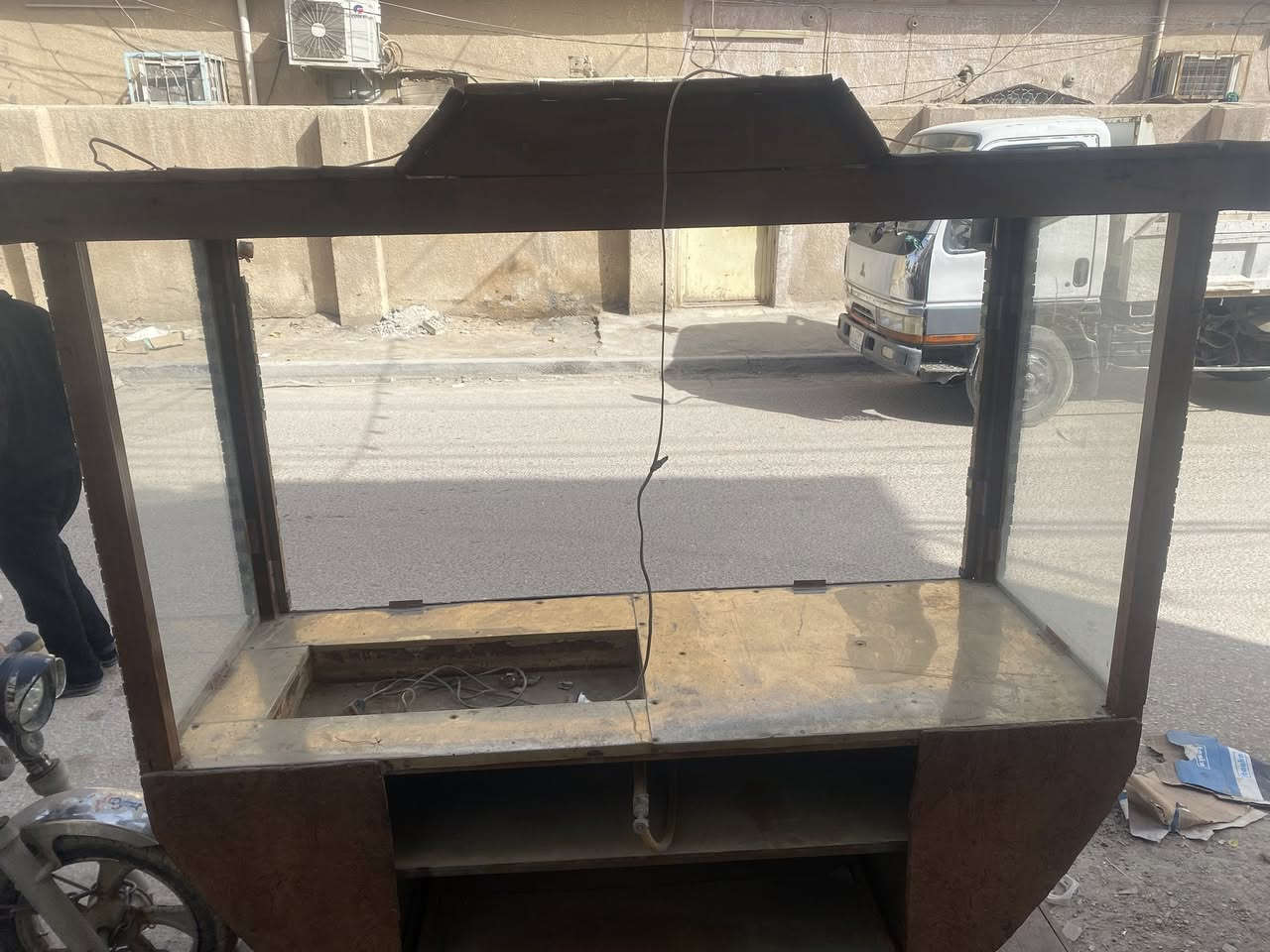 عارضه مال كافتريا اتصير مال چاي مال لبلبي بيها منضومه غاز اوكهربائيات جاهزه بس أتخلي گلوبات السعر 250اوبيها مجال قليل 
***********
