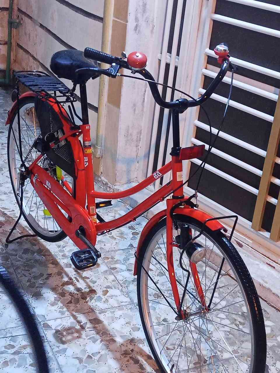 سلام عليكم بايسكل للبيع لون احمر موديل 22  مكان كوفه علوه الفحل الاستفسار على الرقم  ***********السعر 110وبي مجال  تعال خاص وبيك خير وتدلل
