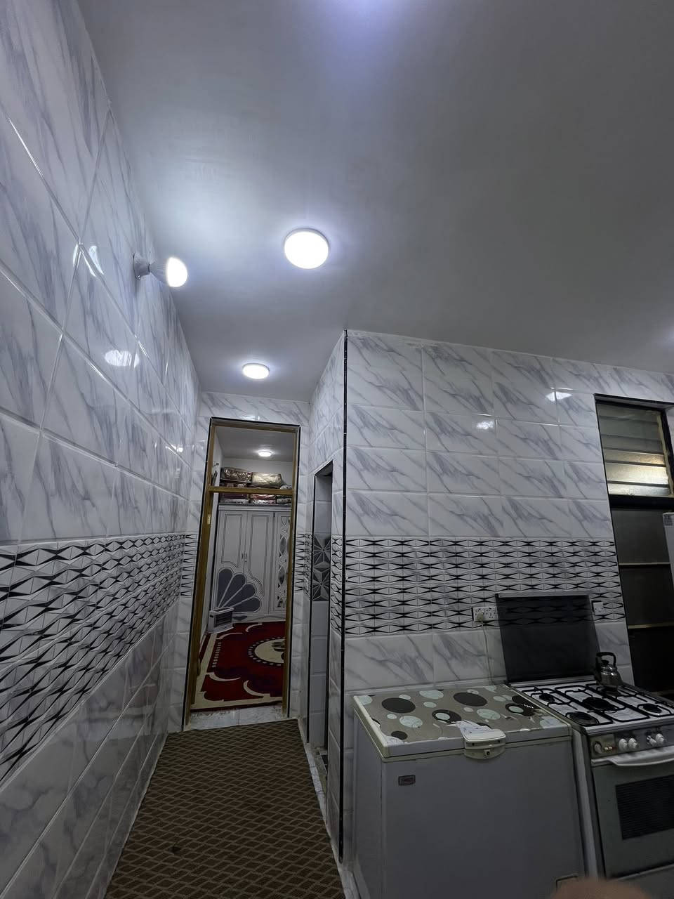 دار للبيع 
المساحه 120 متر طابو زراعي 
طابقين 🔥 بناء حديث 2025
موقع البكرلي الثالثه قرب جامع سلمان المحمدي يبعد عن شارع 30 متر 
كافه خدمات متوفر بيه 💁
يحتوي على غرفتين نوم 💤 وصاله وكلدور ومطبخ ومحمع صحي وكراج
السعر 80 مليون 
ليرغب بشراء مراجعه المكتب….
***********
***********
عقارات املاك العراق 🇮🇶 
حاتم الدغيري
