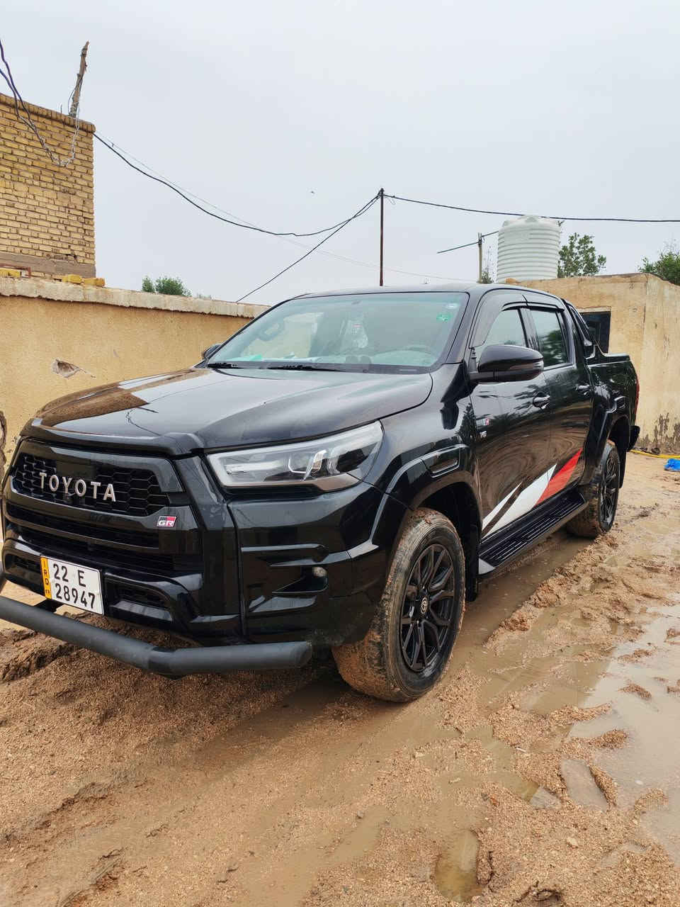 السلام عليكم 
للبيع تويوتا هايلوكس GR  2023 فول 
كاميرات 4 محيطيه 
رادار 
كشن كهربائي
شفتات گير
السعر 410 الخاص مفتوح للاستفسار *********** واتس
