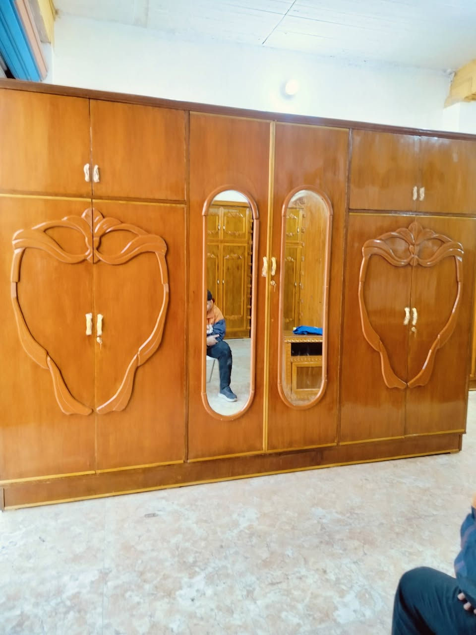 السلام عليكم كنتور مستخدم عنوان واسط العزيزيه شارع التربيه متواجد من ثمانيه بالليل ل 11:00 بالليل ***********
