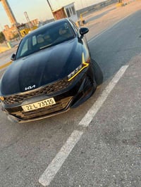 Kia k5  موديل 2022  وارد أمريكي  حادثها بچم + بيها ملاحظات قليلة  فول ...