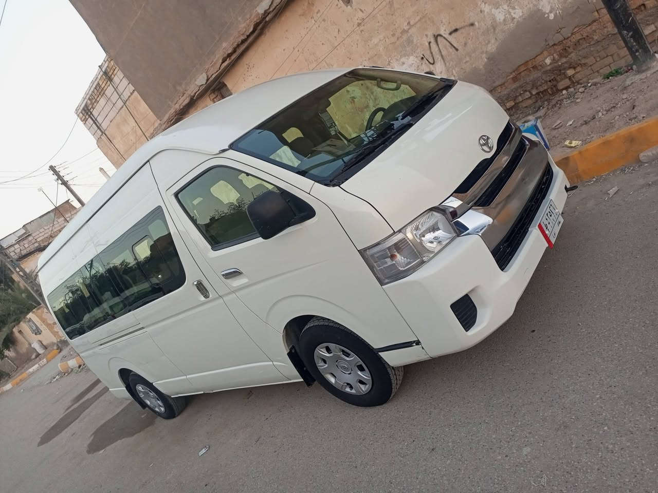 سياره هايسه موديل 15 بيه صبغ يم قبق البنزين وصندوك بي صبغ بصيط مكينه كير كفاله كسن حداديه طخم تير جاهزه ربع ماذب عليه سعر 245 ستفسار تصال عرقم ***********
