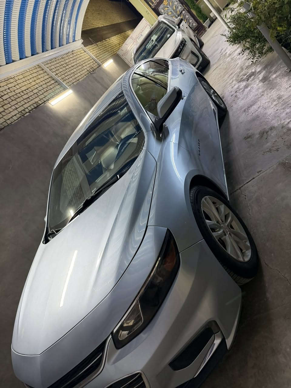 السلام عليكم للبيع ماليبو موديل2018LTمعروفه مواصفاتها
لون سمائي مميز
رقم بغداد مداور ثاني يوم
داخل قرميدي 
كشن كهرباء
تبريد خلفي 
محرك1500تيربو
كير ATالمرغوب 
ماشيه127الف 
السياره جديده تخم تاير جديد حداديه جديده
فقط بنيد صبغ وبارد مقدار شبر بلباب والباقي كفاله
السعر 105وبيها مجال قليل 
مكاني انجف الاشرف


**إذا كنت صاحب هذا الإعلان وتريد حذفه لأي سبب، رجاءا أرسل رسالة إلى الدعم الفني**