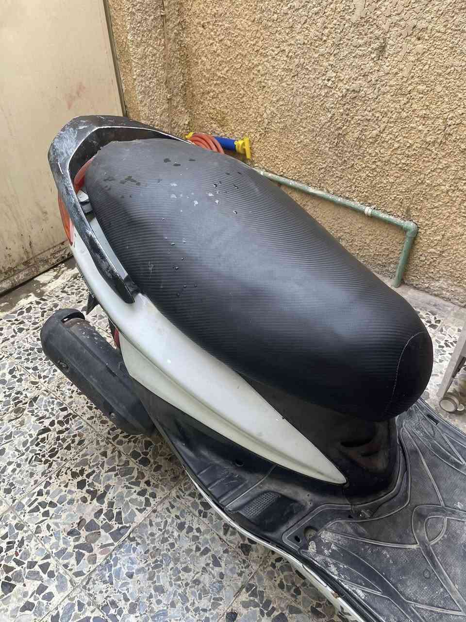 سكنس نثيه ١١٠ كابريتر جديد باتري جديد
الدراجه تشتغل وتطفى ماعرف شنو المشكله والهندر انكسر بيها ابيعها على وضعها 
٣٧٥ بغداد مدينة الصدر ***********
