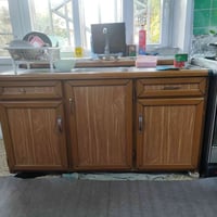 كونتر ثلاث قطع • نظيف • فيه مجال