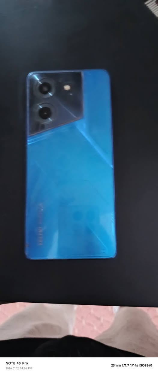 سلام عليكم هذني للبيع الموبايل ؤلابتوب رايدهن كلهن اب200الف قفللل عنواني كربلاء للتصال***********
