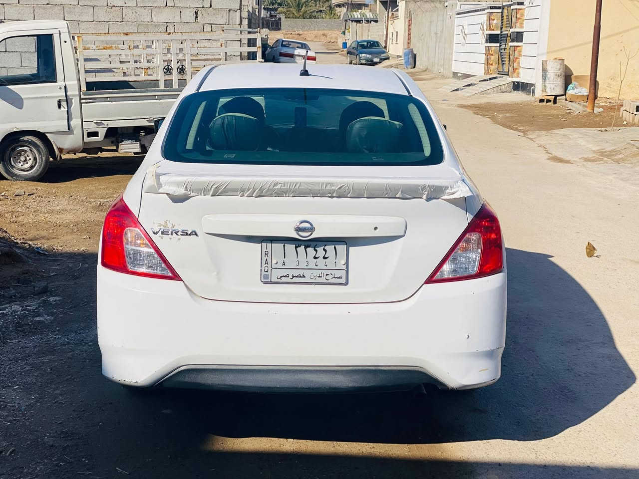 السلام عليكم نيسان فيرسا ١٩ للبيع السياره وارد امريكي بيها قطعتين فقط بنيد وجاملغ المكان الظلوعيه ***********
