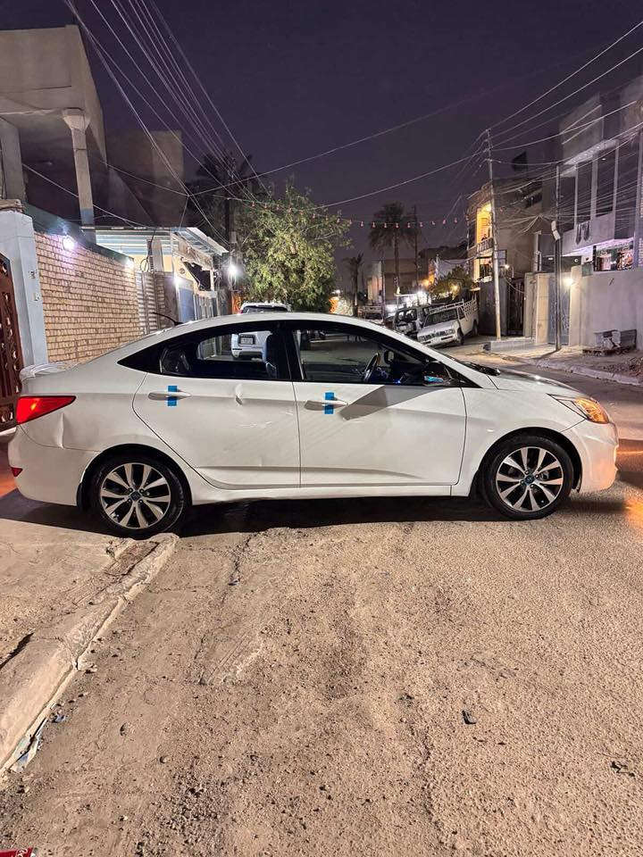 سلام عليكم
اكسنت 2016 خليجي 

محرك 1600 مرغوب

ماشيه 48000 

السياره ع ايدي من 2016 

بيه قطعتين ع وضعيته جاملغ وباب رصعات 

السياره فول للاخير مكفوله عده ذني القطعتين 

السونار مرفق ويه صور 

السعر 115 

***********
