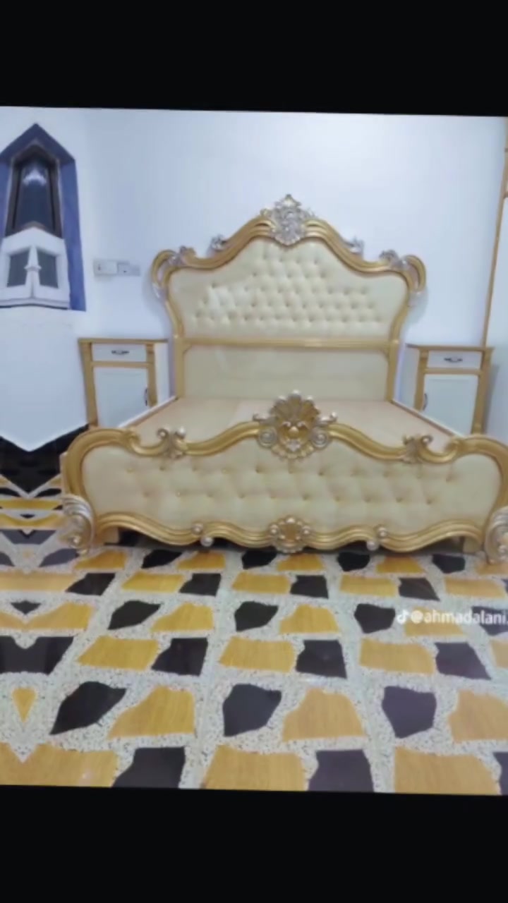تعلن نجارة الياقوت عن تحطيم اسعار غرف النوم تخفيضات بمناسبه قرب عيد الأضحى يوجد لدينا غرف لون صاجي والون الأبيض وجميع الاون غرفه باب ملحق صاجي السعر ٢٢٠٠   والأبيض ٣ملاين  وبيها مجال العنوان القائم حصيبه قرب جامع السنبل لسنا الوحيدون ولاكننا الأفضل ***********
