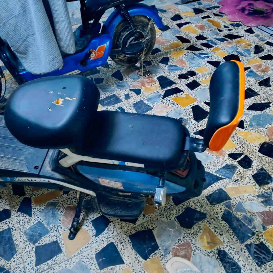 سلام عليكم اخوان عندي دراجه ارتسعه جديده مستعمل بيهه عشر ايام السعر 170 اليحب يجي رقم الهاتف بكاني بغداد مدينه الصدر ***********
