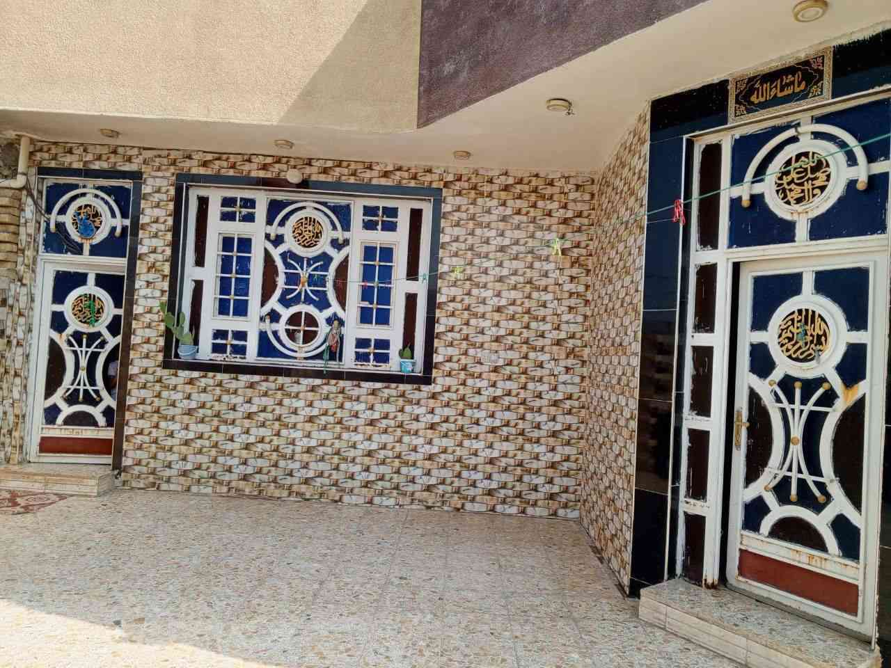 بسم الله الرحمن الرحيم
 السلام عليكم دار للبيع مساحه 300 مطبخ استقبال حديقه 
صحيات  خارجي و داخلي /كهرباء جاهزه مجاري خدمات جاهز /زراعي /كوت+المكان شارع الجوادين بيت/جاهز-
وهاذ رقم/+***********+*********** السعر اتصال
#جاهزه
#وهاذ
#السعر
#كوت
#المكان
#شارع
#الان
