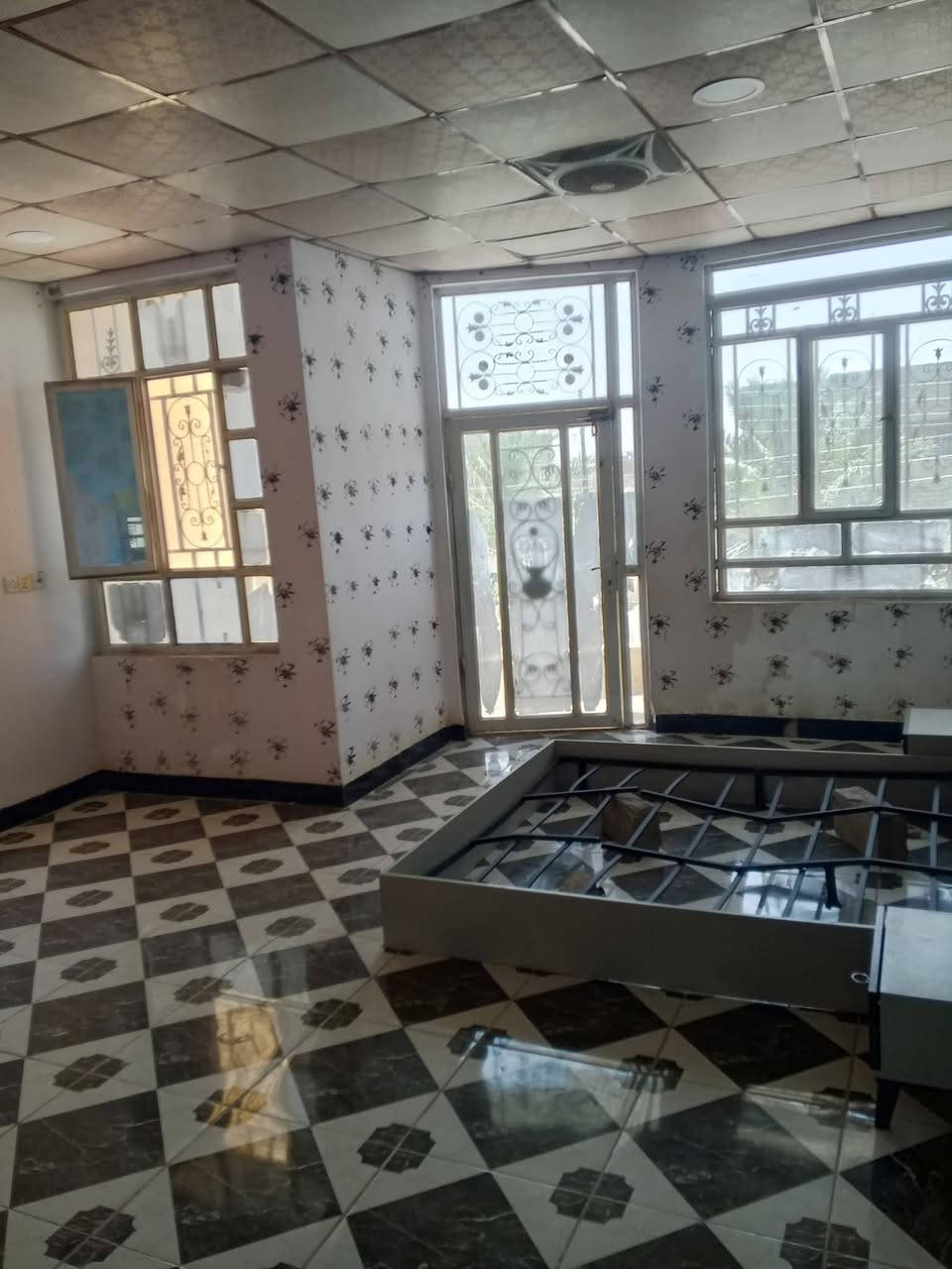 مشتمل للبيع

جبيريه ٣
الربع الأول من جهت اليرموك 
125 متر
طابقين ثلاث غرف نوم وباقي التفاصيل كامله

سعر 65
للأستفسار ***********
