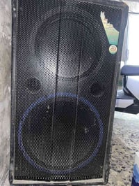 4 سماعات البيع 🔊  زوج 15*12 أيراني  زوج تابوت داير خشب تجي تفحص وتشوف ...