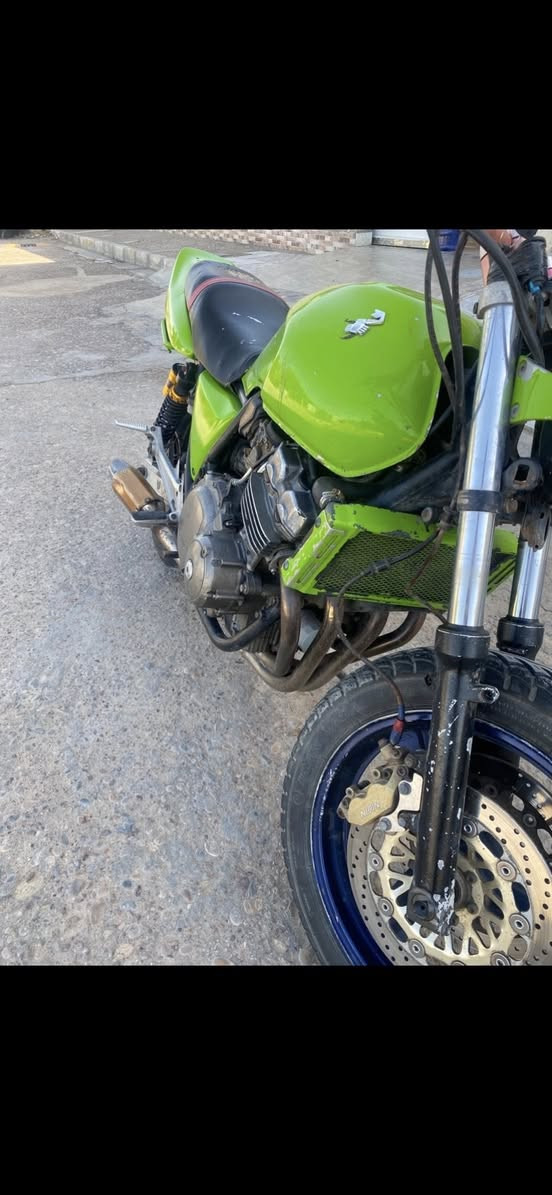 سلام عليكم سيبي فور٤٠٠جيل اول دراجه يرادلهه تاريات بس شلعه تخبل سعر  ٩٠٠ وبيهه مجال قليل عندك شي مراوس دزه خاص


**إذا كنت صاحب هذا الإعلان وتريد حذفه لأي سبب، رجاءا أرسل رسالة إلى الدعم الفني**