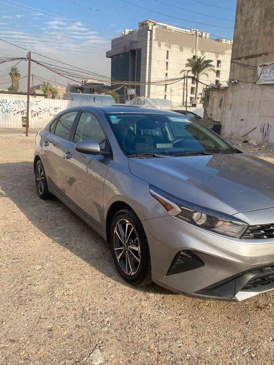 السلام عليكم كيه فورتي موديل 2024امريكي حادثه مرفق بلصور صندوك وجاملغات خلفيه ماواصل لا شواصي ولا حوض بجم كبس كير ومكينه وصدر وتخم تاير كله على وضع الشركه مكفول  السياره ماشيه 18 سياره احله من الصور السعر 148 رقم بغداد بسمي تحويل ثاني يوم ما متواجد على الفيس رقم الهاتف ***********
