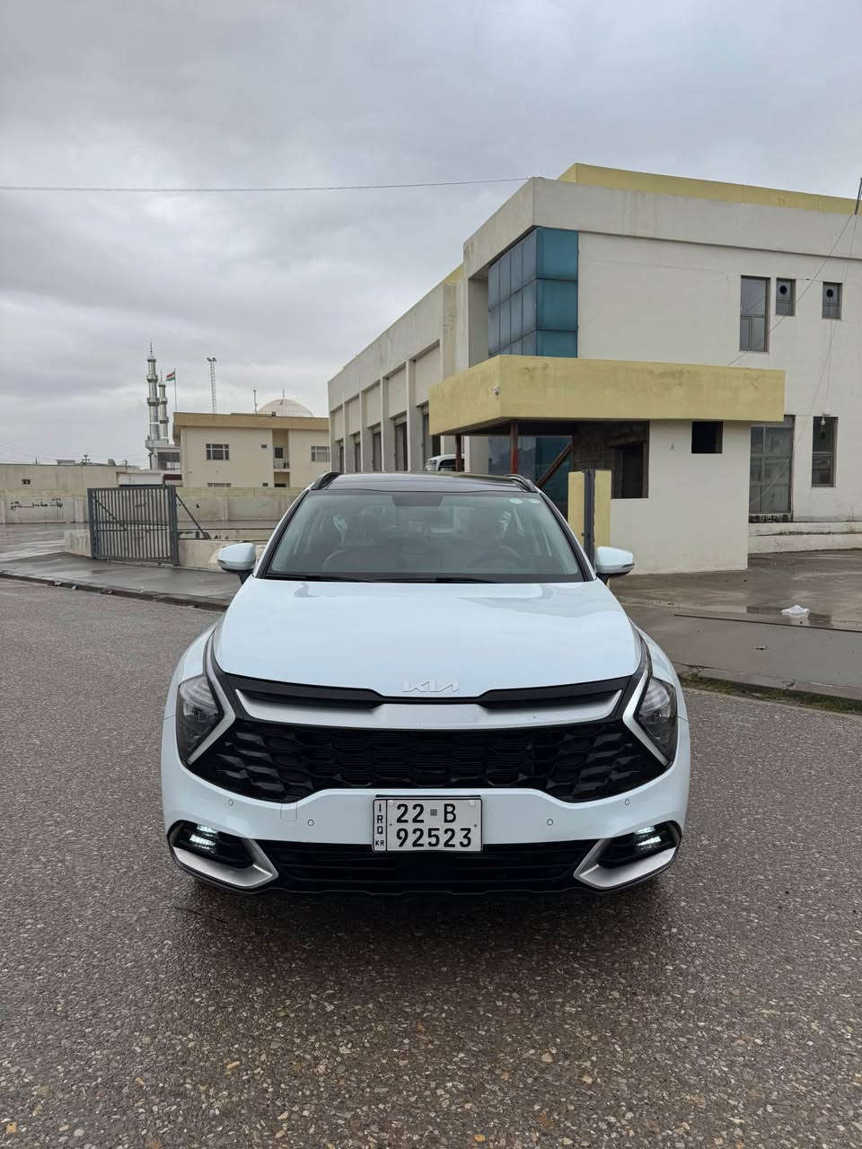 Kia Sportage 
کیا سپۆرتاج ٢٠٢٤ فول مواصفات 
خەلیجی سفری ئێرەیە
رەنگی سپی بەفری 
٢٦،٠٠٠ کم ڕۆشتوە 
فول مواصفات 
پانۆرامە - گوشین هیتەر - سوکان هیتەر - بەسمە و شغال - ٣ مۆدی رۆشتن - سندوق شفت - ڕادار - کامێرە و حساس - لایت لید 

گێر و مەکینە و کارەبایات بە شەرت 

١ دەرگای پشت سایەق بە بیلادی شەریکە گۆڕاوە 
٢ بست بۆیاغی هەیە لە چاملغی پشتەوە 
٢-٣ جێگا تعدیل ساردی پێوەیە 
ئێرباگ هیچی نەتەقیوە 

سعری 223 وەرەقە و مەجالی فرۆشتنی تێدایە 

رقم مۆبایل + واتساپ + ڤایبەر 
*********** شقلاوة, أربيل
