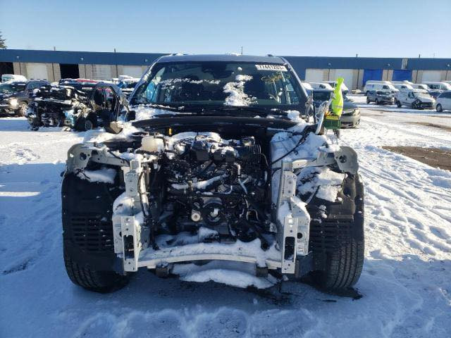 السلام عليكم
سياره جيب لاريدو موديل ٢٠٢٣ لون سلفر ٥ راكب  بانزين محرك ٦ سلندر ٣٦٠٠ سياره جديده بمعنى الكلمه كامله من كلشي محرك و كير و اكسن بس حادثها سرقه ابيعها على وضعها سياره مدفوع الكمرك مالتها وكامله اوراقها وباسمي 
العنوان السيديه  و السعر ١٦٠ وبيها مجال وترهم مراوس رقمي *********** وبي واتساب
