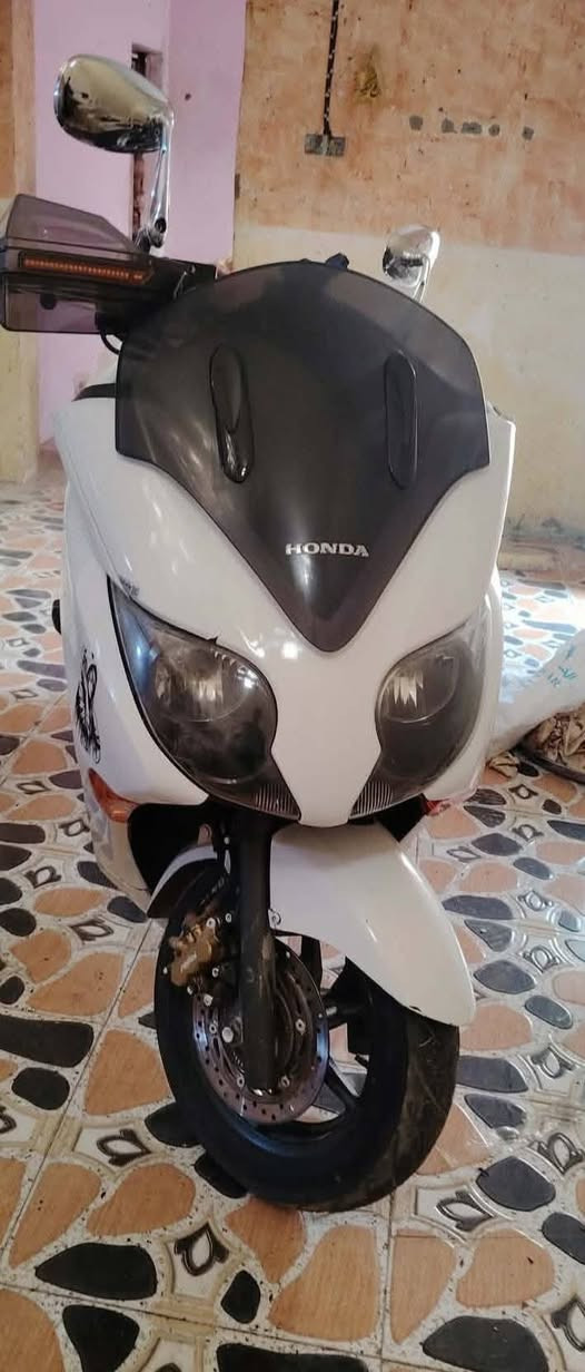 فورزه S7_0/10 دراجه لوانه اسود مغلفه ابيض فابلون دراجه حلوه وخير من الله دراجه مبدل بيه فقط بوشه    ..   سعره الدراجه 11 ونص ورقه بيه مجال قليل للطيبين مكان ميسان المجر الكبير  رقم الهاتف ***********
