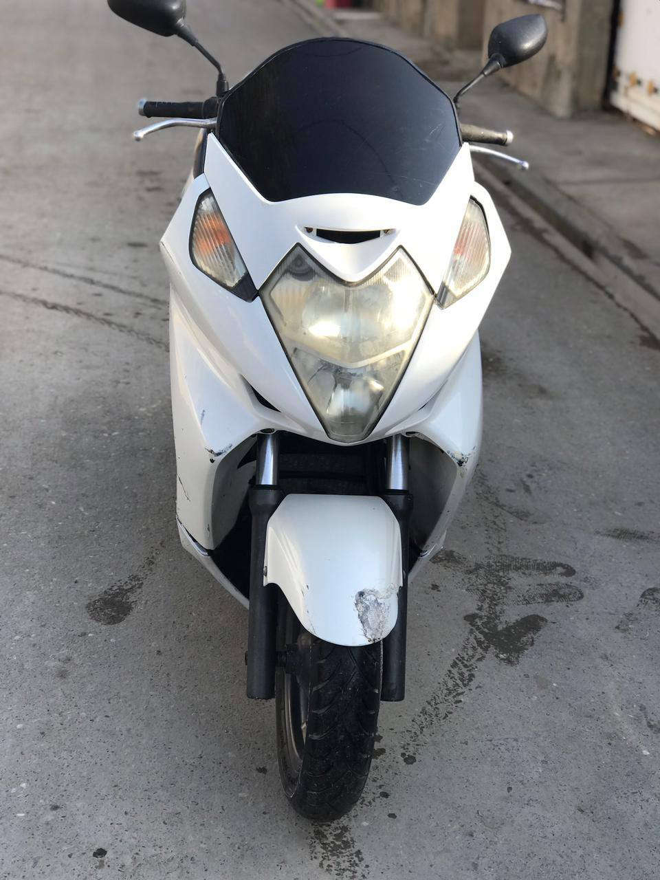 سلفر ونج مكينه ٦٠٠
نضافة ٧٠بالميه 
كله شغال
مكينه مكفوله 
السعر ١٢ ورقه
للاستفسار اتصل ***********
مامتواجد على الفيس
