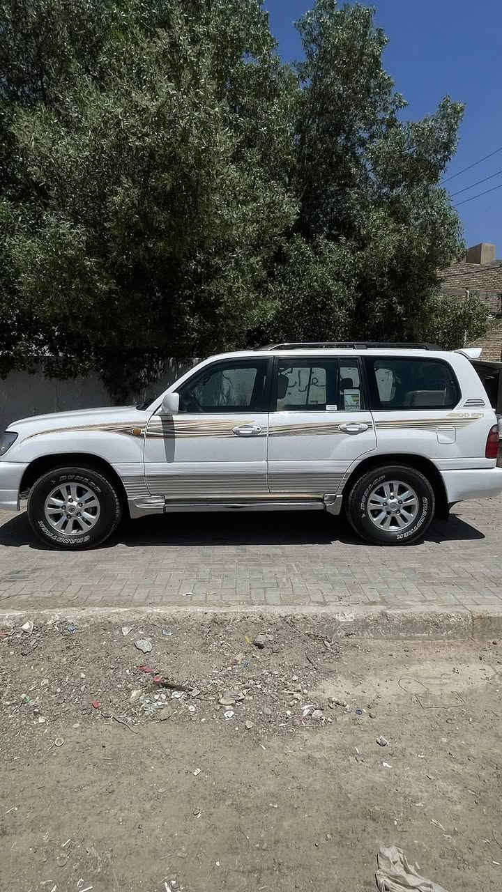 سلام عليكم لاندكروز موديل ٢٠٠١ ماشيه ٢٣٠ سياره جديده غرفه جديده بيه لسياره ما متعوبه عل بلاد صدر امامي خلي جديد تبريد ثلح تبريد ٣ قطع سبع راكب بيه ثلاجه لسياره فول للخير داخل جديد لسياره نضيفه بسمي تحويل ثاني يوم رقم بغداد الدوره ابدشير  للستفار السعر ١٤٨ وبيه مجال لشراي يخابر ويدلل لسياره كفاله بدون صبغ بيه بس بل امامي مال لجاملغ لخشم مالته لباقي كفاله بدون صبغ ***********
