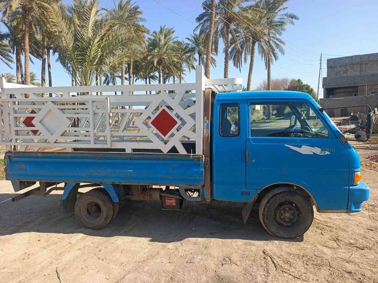 السلام عليكم
اخوان كيا بنكو للبيع 
موديل 95
كير مكفول 
اكسن مكفول 
شاصي مكفول 
محرك بي تنقيص 
سياره حلوه ومرتبه 
كير ومحرك مال عموشه 
سعر السياره 56 وبيها مجال بسيط
بأسمي السياره تحويل مباشر
مكان السياره الكرمه ابراهيم بن علي 
*********** رقم الهاتف
