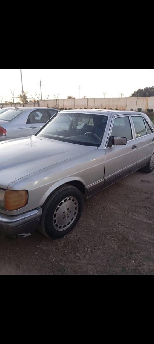 من رخصه مدير الكروب 
مارسيدس للبيع موديل ٩٠ سياره خير من مكينه وكير بچيس رقم بغداد بسمي سيارة جديده ومال جناي مكانه كربلاء طويريج 
سعر ٣٨ اي ستفسار خاص او اتصال على رقم ***********
