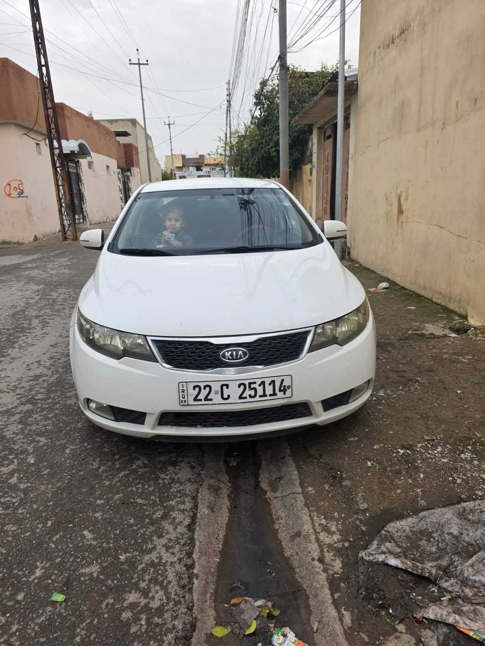 السلام عليكم
كيا سيراتو موديل 2011
بدون ضرر بدون تبديل بدون صبغ 
بيها بارد صغير باب النفر 
اني صاحبها شرط التحويل 
مكينه وكير شرط مال شركه 
تبريد ثلج ❄️ تحكمات ستيرن 
مرايات شفط اشاره جامات كهرب
داخل لونين اسود وماروني 
سياره مال بيت مامتعوبه بعدها وضع الشركه 
***********مكاني موصل الايسر
