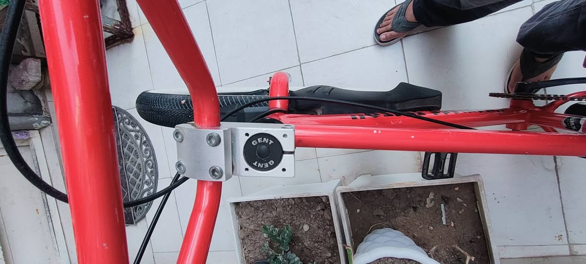 .السلام عليكم 
بايسكل bmx. 🚲
حجم 27 
. موديل 2023.
السعر 150  
الموقع: بغداد (المحمودية) 
للتواصل واتساب :  ***********
